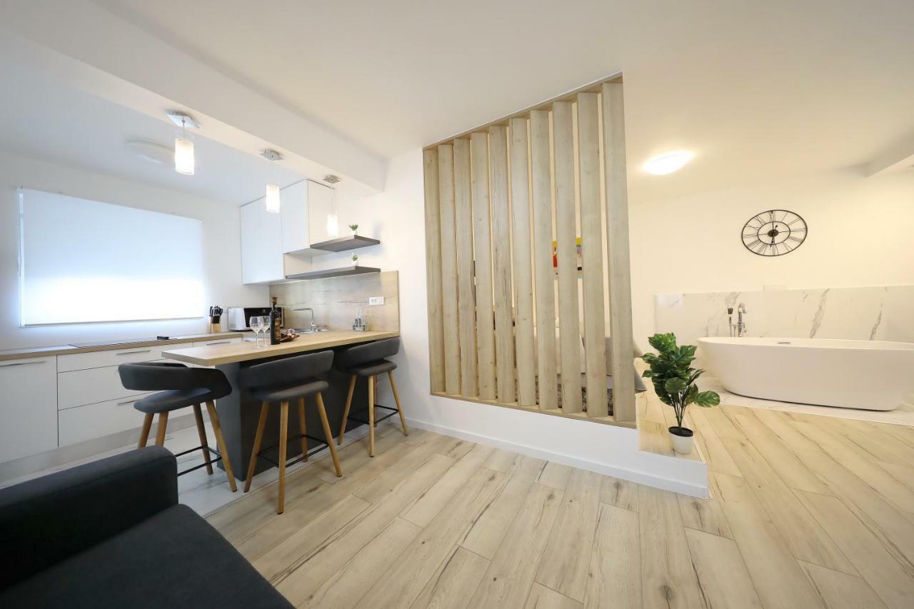 Sens Apartments 자다르 외부 사진